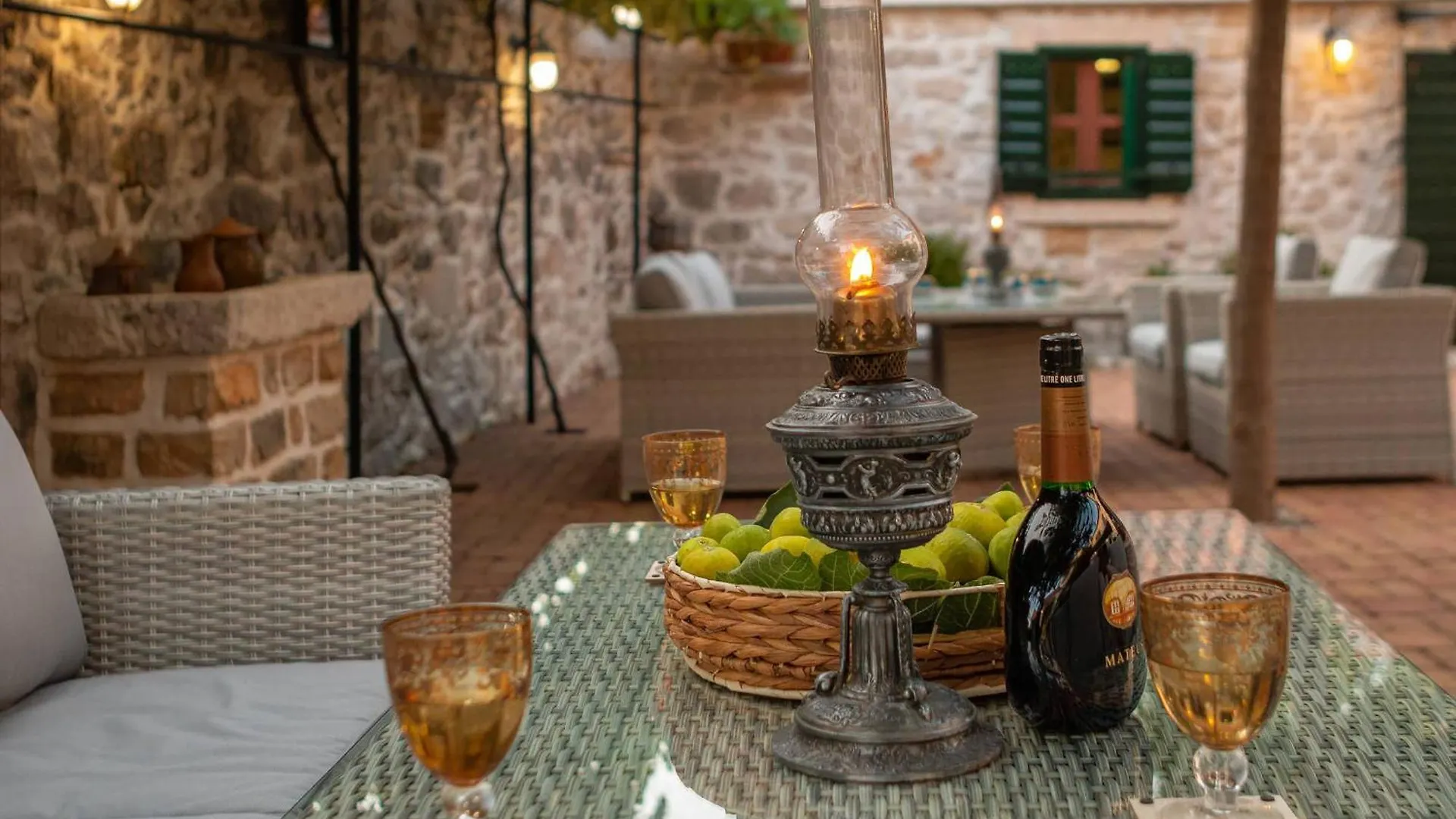 Heritage Hotel & Estate Raznjevica Dvori Ad 1307 Polaca